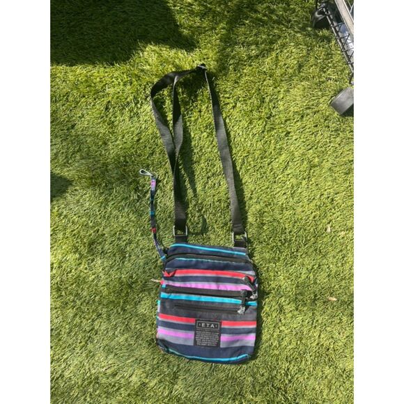 Crossbody ETA Everyday Travel Adventure Striped Purse - Picture 2 of 3